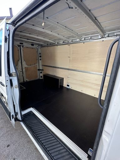 VW Crafter Laderaum seitlich